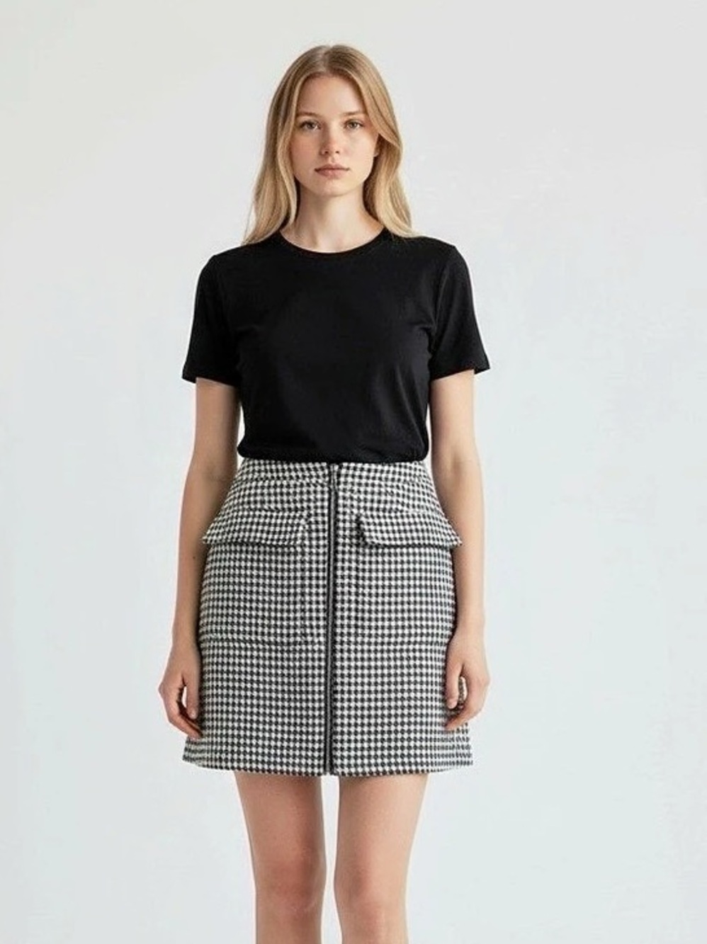 Forever 21 Houndstooth Zip Mini Skirt in Black & White Size Medium